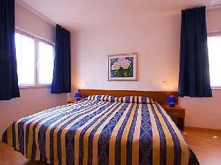 Marea Oda ve Kahvaltı 4*